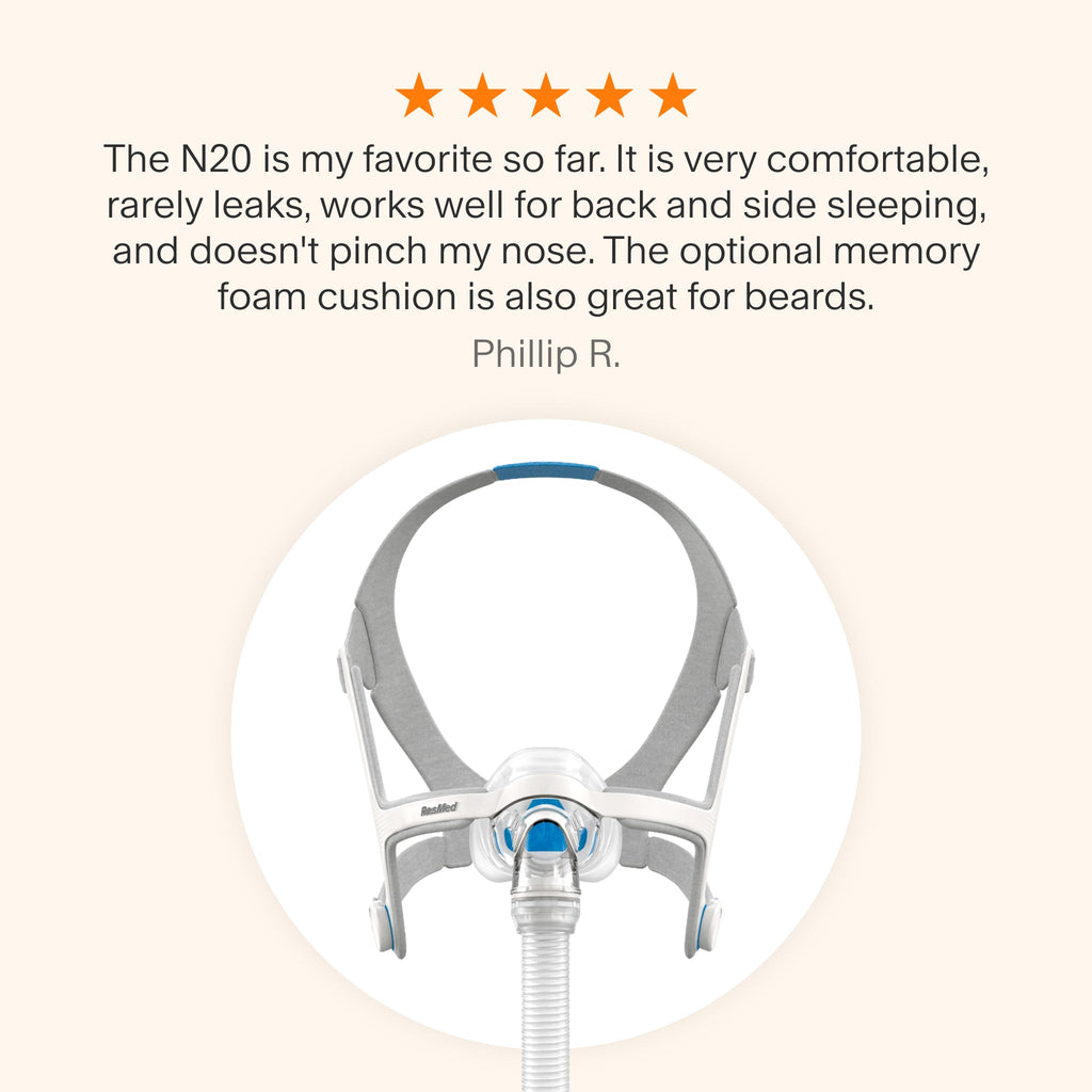 Testimonial for AirFit N20 mask highlighting comfort, minimal leaks, beard-friendly fit, and versatility for side or back sleepers.